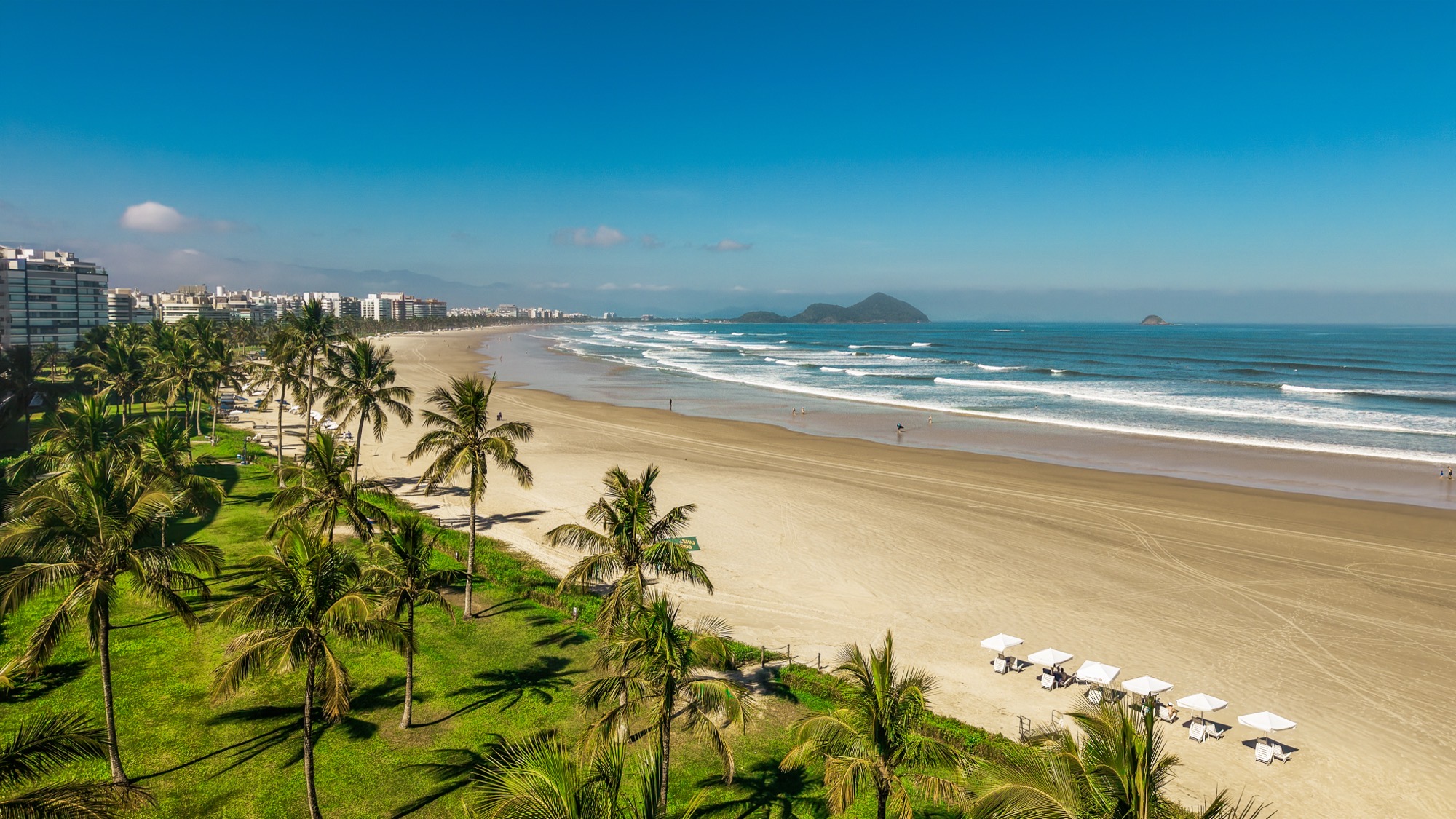 PÉ NA AREIA